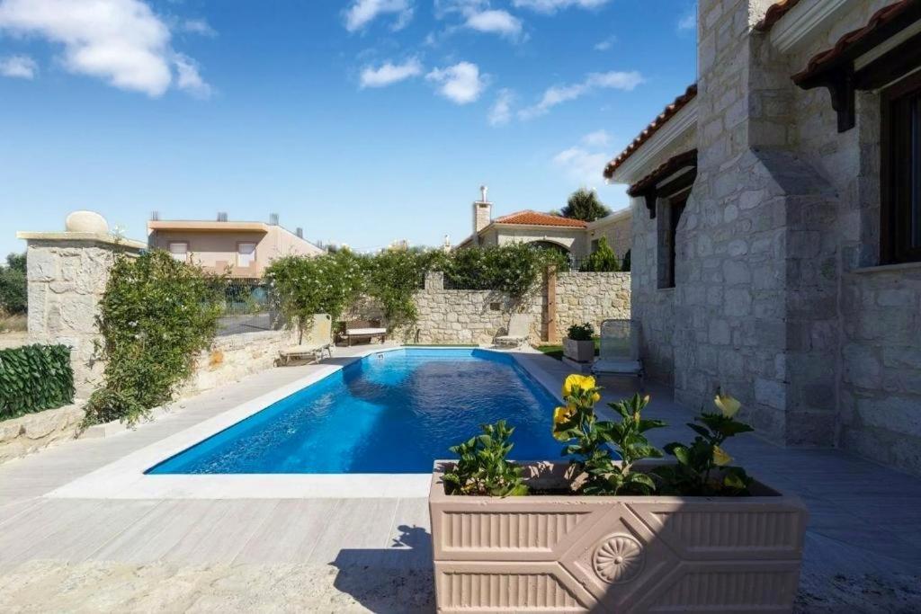 Heraklion Twins House - Private Pool Retreat Episkopi-Heraklion Exterior photo